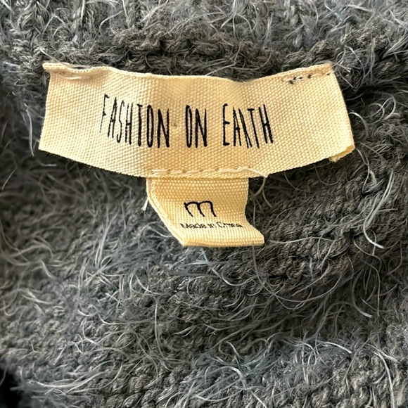Fashion on Earth Anthro Open Back Fuzzy Eyelash Sweater top faux wrap grey M MD - Picture 8 of 17